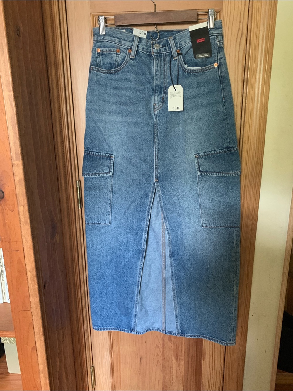 🌥️ Levi’s Blue Denim Cargo Maxi Skirt 🌥️